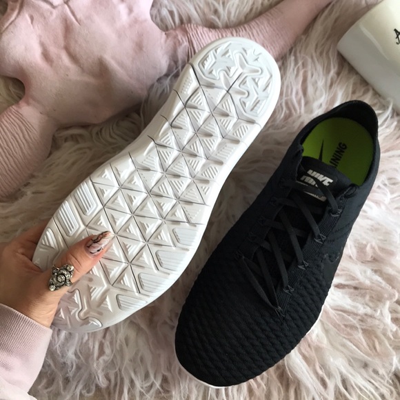 NWT Nike Free Trainers Flyknit 2 - Picture 6 of 8